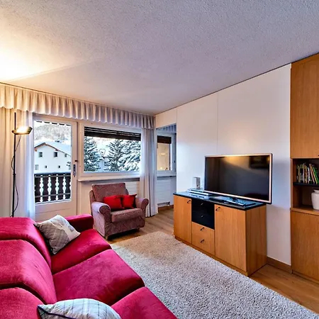 Apartmán Chesa Dmuretta - *
